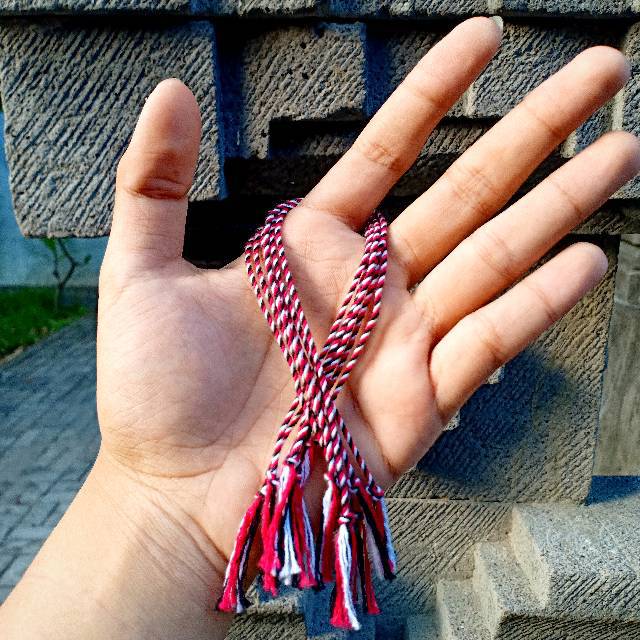 Gelang Tridatu Ulir Katun / Gelang Tridatu Tipis 1 mm / Tridatu Khas Bali Murah /Gelang Pria / Gelang Pria Murah / Gelang Cowok / Gelang Tridatu Pasupati Bali / Craft Dewata