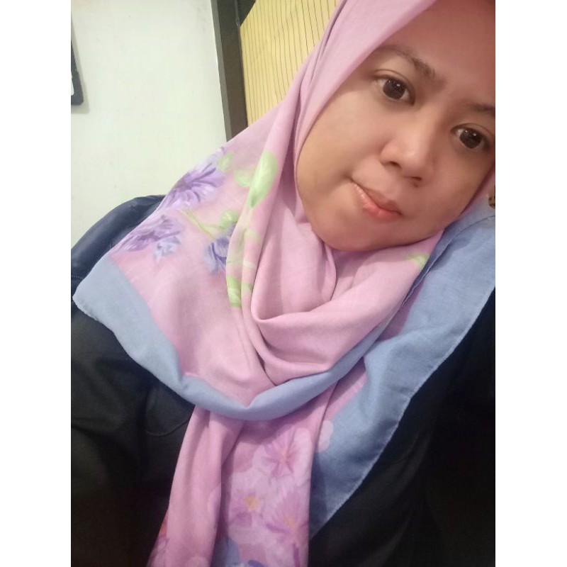 Preloved Mandjha hijab by Ivan Gunawan