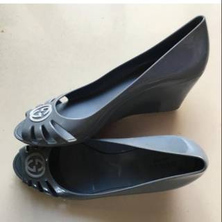gucci jelly wedges