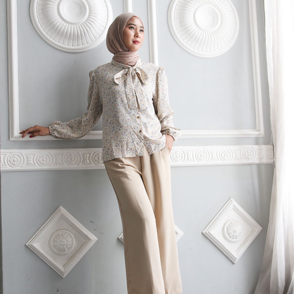 BAJU ATASAN WANITA CEWEK BAJU KOREA MOTIF KEKINIAN MURAH TERBARU MUSLIM HELEN TOP