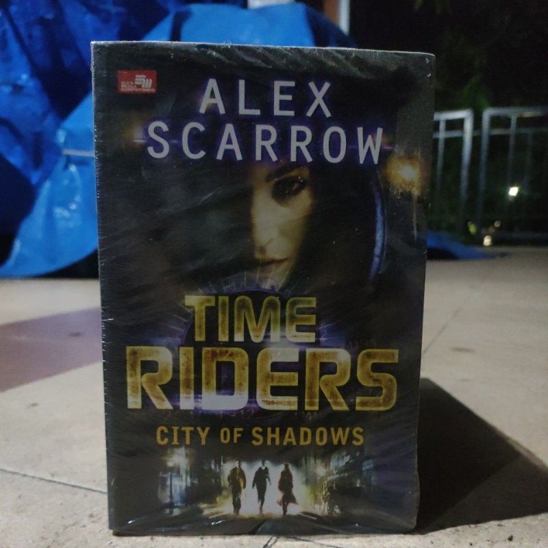 OBRAL BUKU NOVEL FANTASI / FIKSI / NOVEL SEJARAH / NOVEL REMAJA / PERANG / ORIGINAL #02 #13B-Time Riders 6