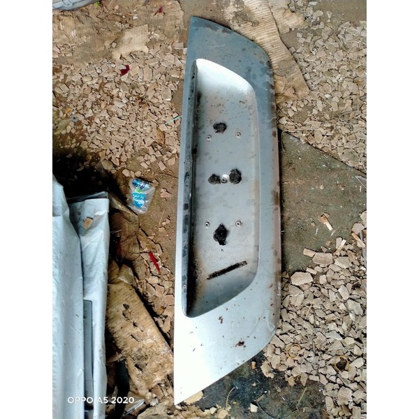 cover bagian Mercedes-Benz W211