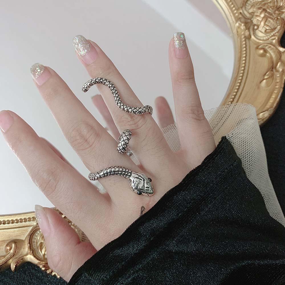 Cincin Model Terbuka Bentuk Ular Tidak Teratur Bahan Alloy Gaya Gothic Retro Untuk Wanita