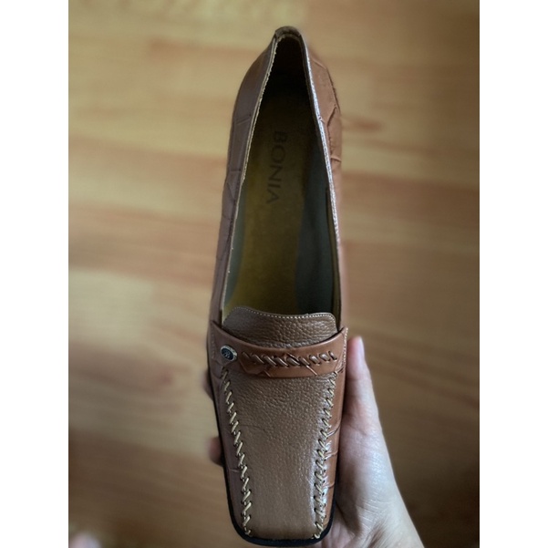 preloved sepatu bonia