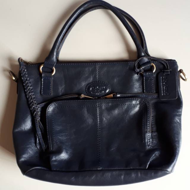 Abekani Abeliane Navy Crack