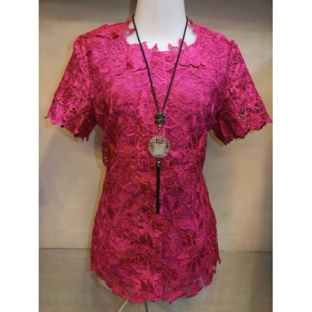 Blus brokat CZ, Kancing Depan (kancing dalam)