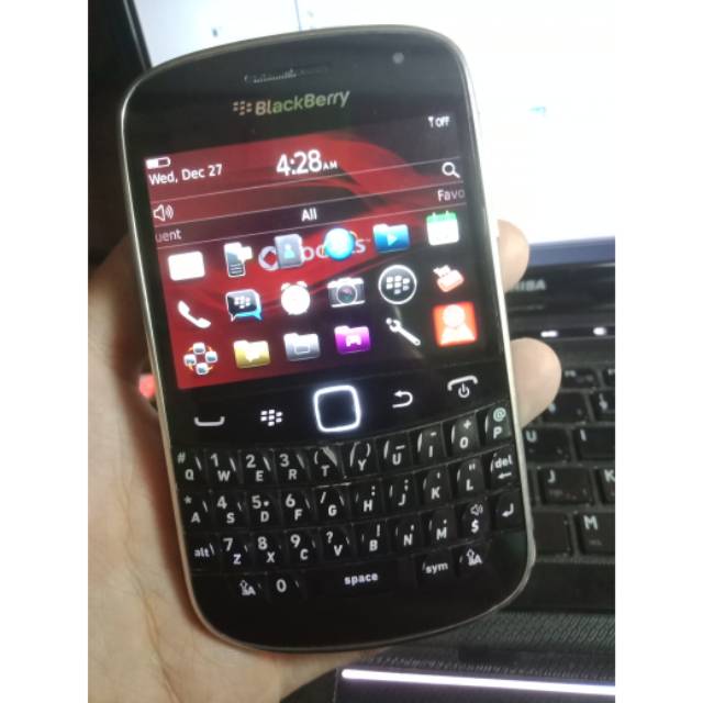 BLACKBERRY DAKOTA 9900 BLACK MULUS SECOND