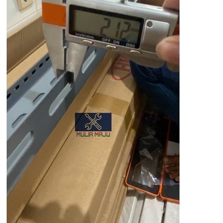 Rak Siku Lubang Tebal 2.1mili 3.8cm Besi Siku Lubang Tebal 2.1mm 3meter (perbatang)