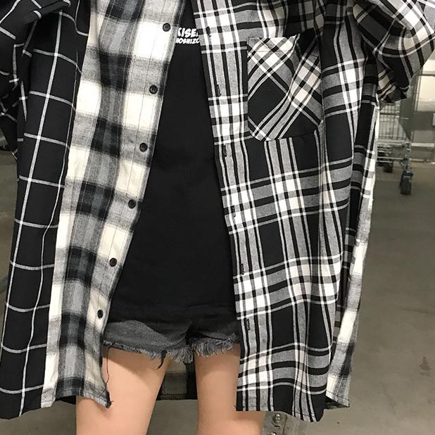 ❄ 【xiaozhainv】Jaket mid-length kemeja pakaian wanita kotak-kotak warna hitam dan putih Korea Atasan 