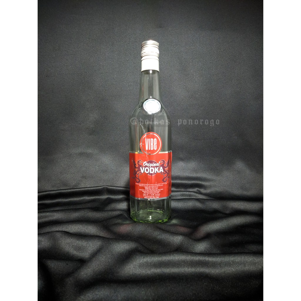 Botol Kosong Minuman Import Vibe Murah Buat Dekorasi Kafe Pajangan Dinding