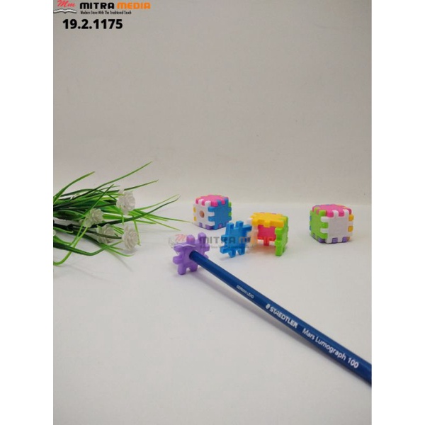 

SHARPENER / RAUTAN / SERUTAN / ONGOTAN DADU WARNA WARNI MURAH