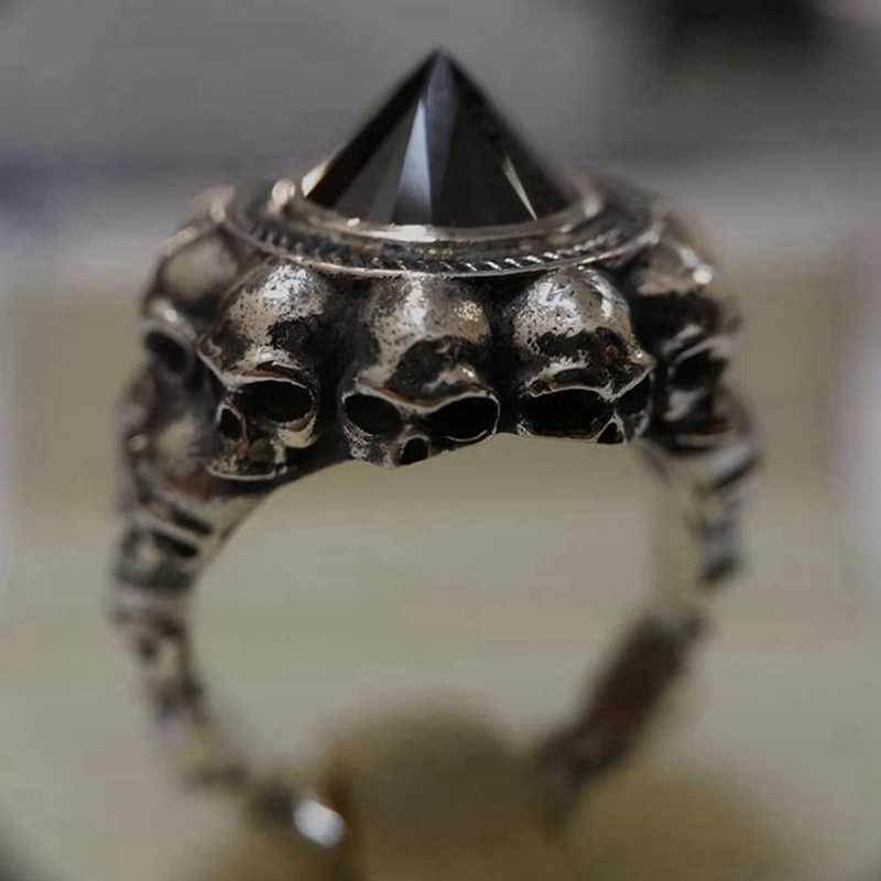Fancyqube Cincin Bentuk Tengkorak Warna Hitam Merah Gaya Gothic Punk Retro Untuk Pria