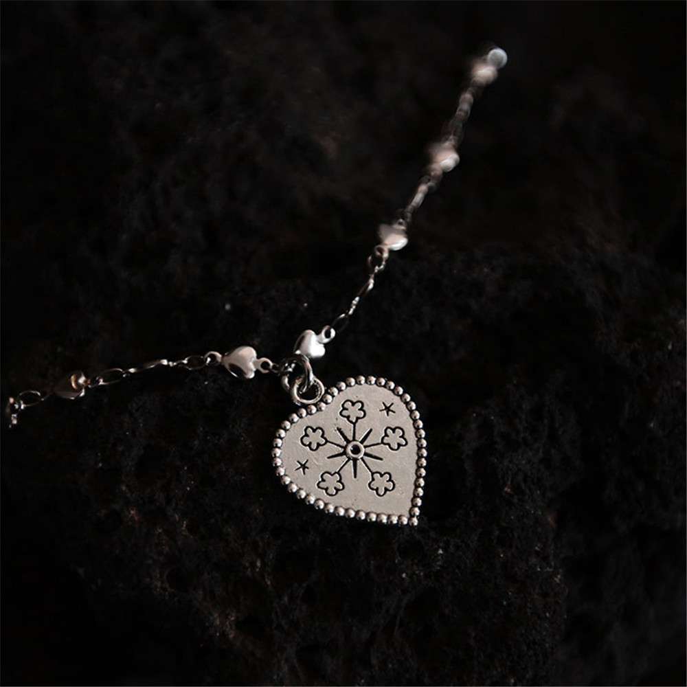 【COD Tangding】Cool Girl Love Heart Shape Flower Pendant Clavicle Choker Necklace Accessories