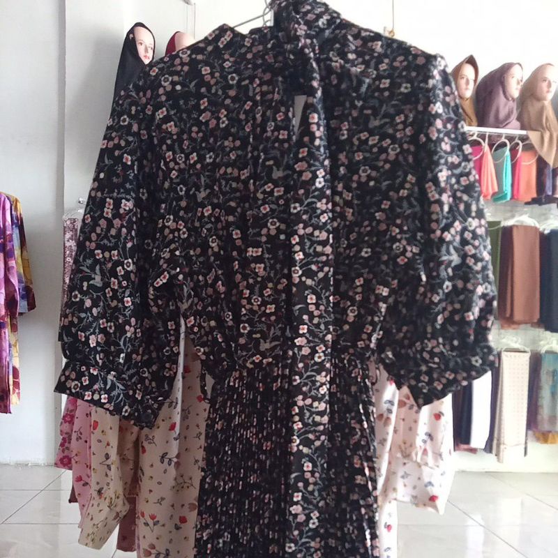 long dress plisket flower terlaris