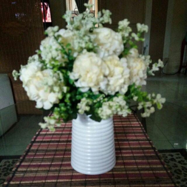 Krisan Bulat Bunga Artificial Rimbun Vas Ulir Pendek