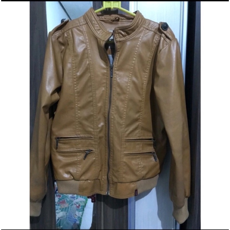 Jaket kulit AKO Preloved