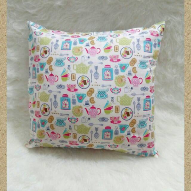 Sarung bantal sofa