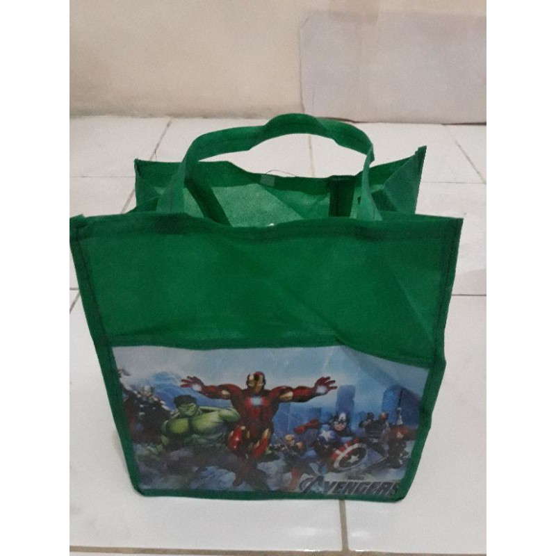 

Tas Ulang tahun anak 2 kantong Avengers