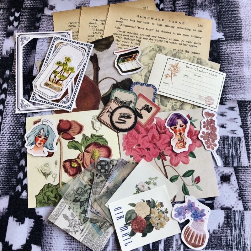 

Vintage Old Paper Bundle Pack (32pcs) Deco Paper Journaling Kit | Old Book Paper | Aesthetic Book | Jurnal Kit | Penpal Kit | vintage sticker | Ephemera | Bahan Journaling Scrapbook