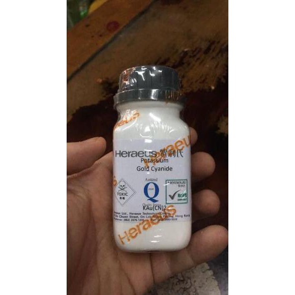 

Bubuk Emas 68% Hereaus Pergram