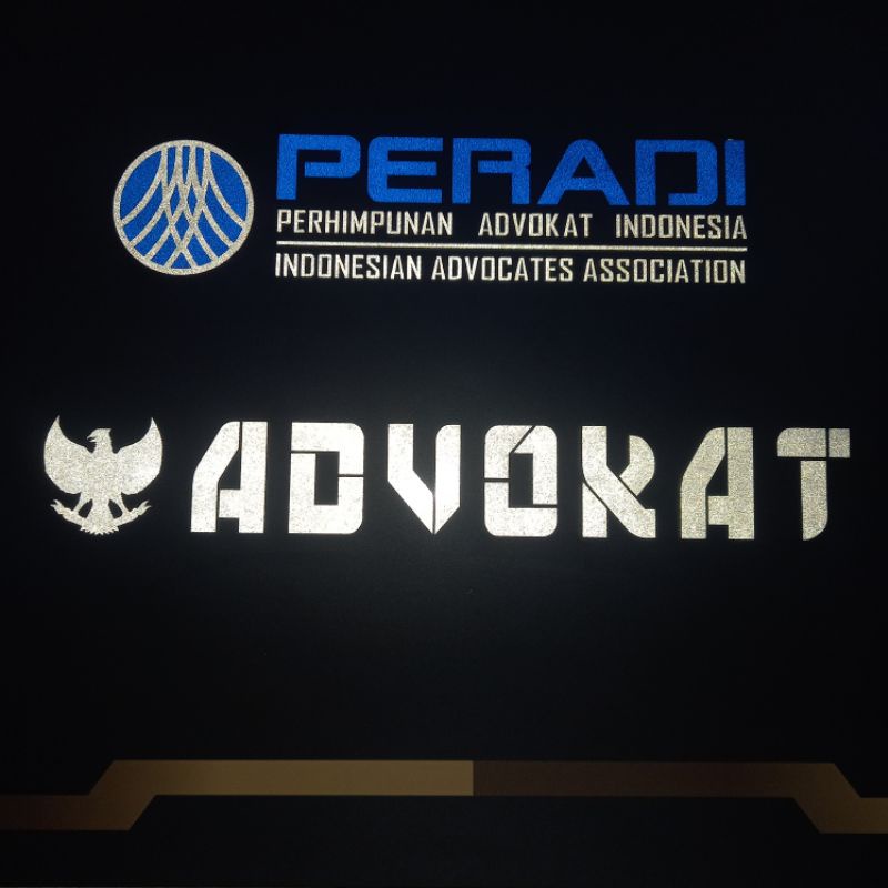 stiker Advokat mobil