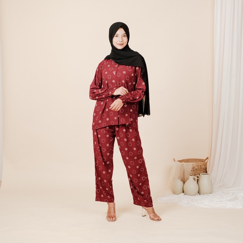 (COD) One Set Rayon Polka Ring | Piyama Rayon | Pajamas Katun Rayon | Setelan Rayon Wanita | Baju Tidur Wanita Dewasa | Lengan Panjang Pendek Jumbo | Motif Trendy | Best Seller-Hijab Bella Square