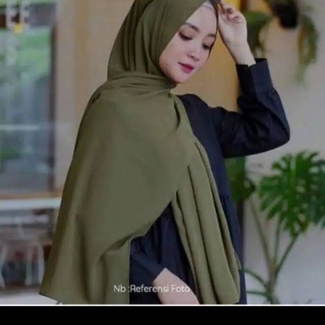 30 Ide Kerudung  Pashmina Warna  Hijau Army  Naana Banaana