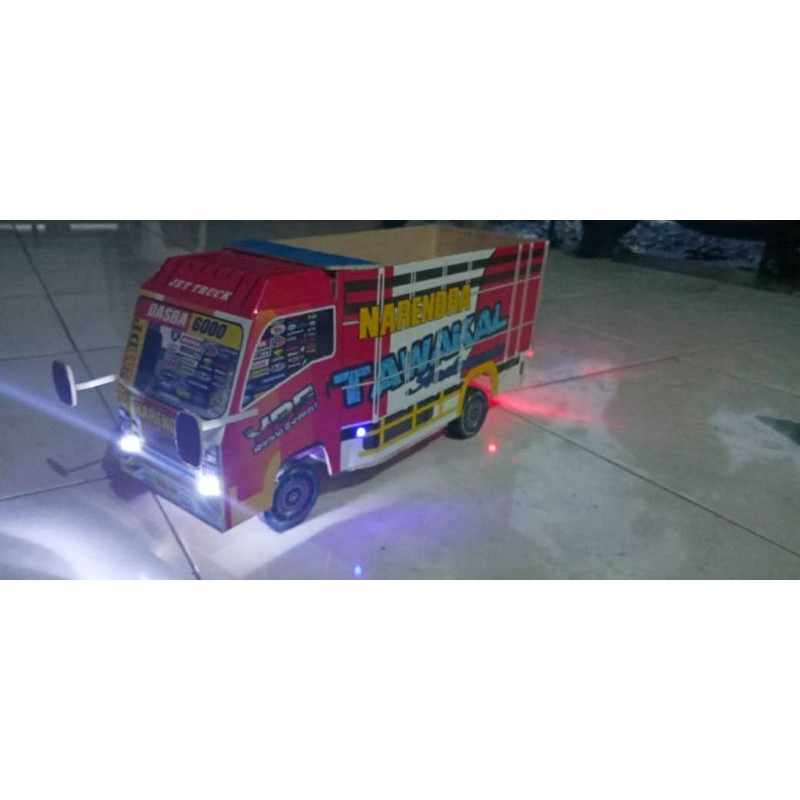 miniatur truck oleng ful lampu P. 45cm,L.15,T.20 mainan anak