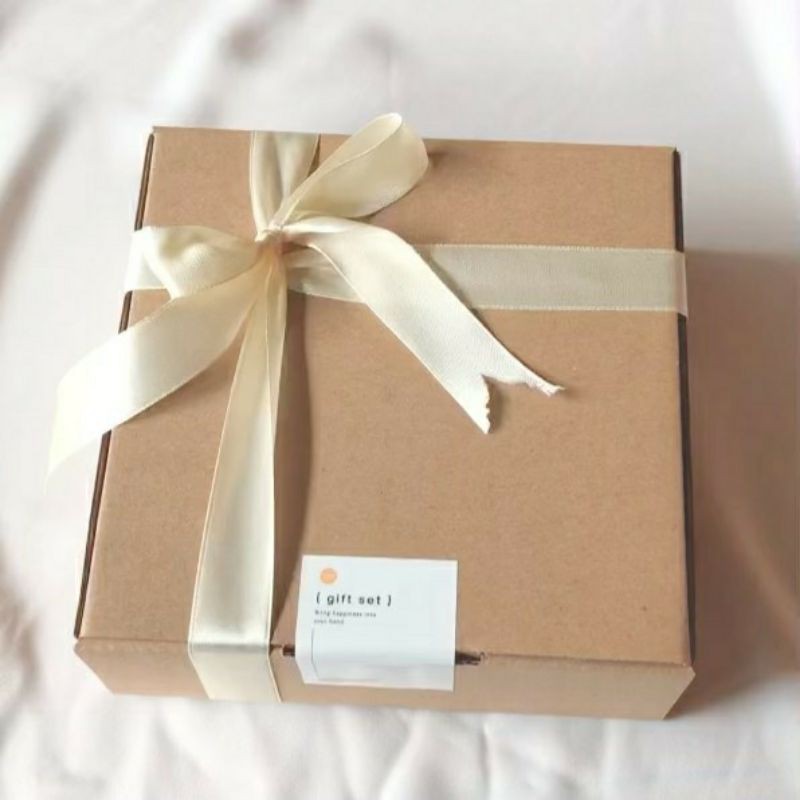 

CUSTOMIZED GIFT SET
