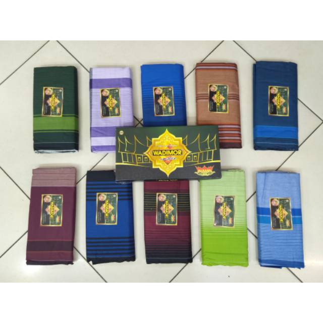 Sarung tenun wadimor minang