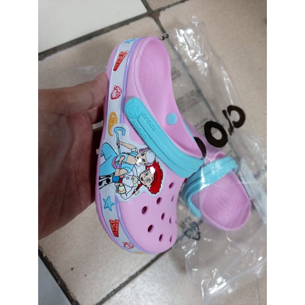 Sandal Anak Crocs toy story 4 / crocs anak fun lab