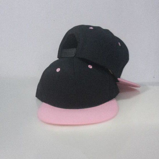 COD topi snapback hitam lidah pink / topi hiphop keren