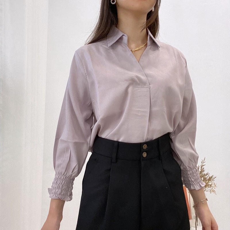 KARA V-Neck Blouse with Collar / Atasan Wanita Kantor Casual Lengan Karet 0319-151-grey lilac