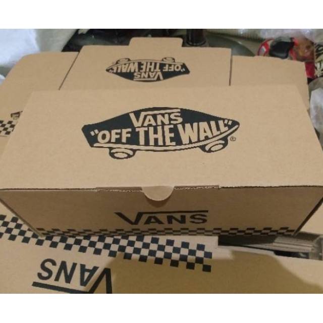 Tempat Kotak Box Sepatu Vans Off The Wall Kado Hadiah