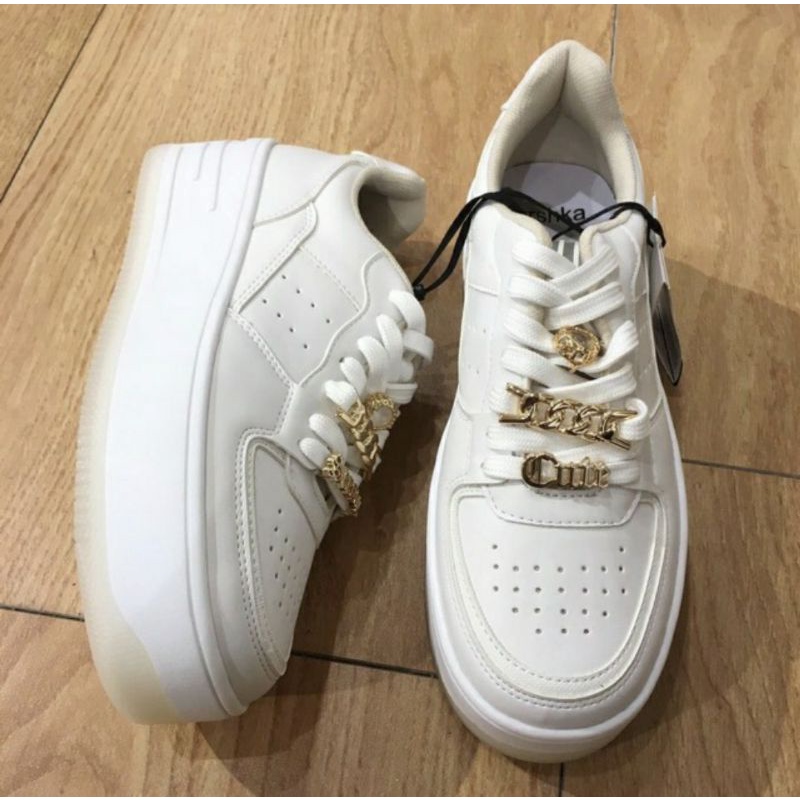 JASTIP SEPATU BERSHKA