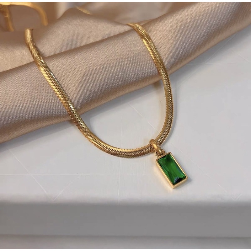 Kalung Gepeng Hijau Lumut Wanita Korea Kalung Titanium Wanita