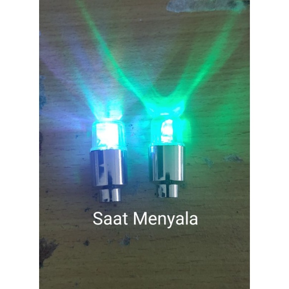 Tutup pentil led dengan sensor cahaya 1 pasang