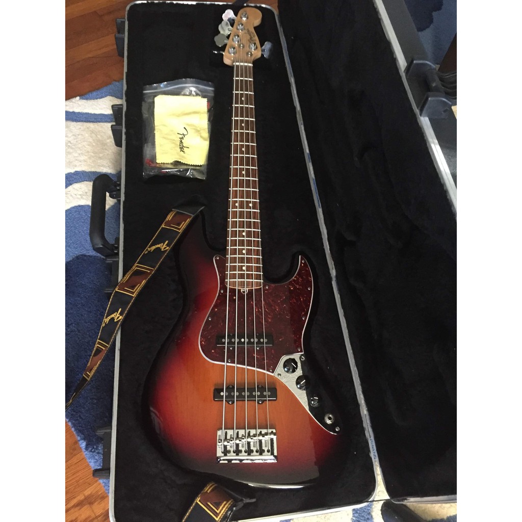 Fender American Standart Jazz Bass V strings