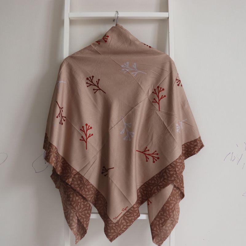 H156 - Segiempat Voal Syari 130x130 / Hijab Segiempat Syari / Jilbab Segi Empat Jumbo Motif Umama-Mocca