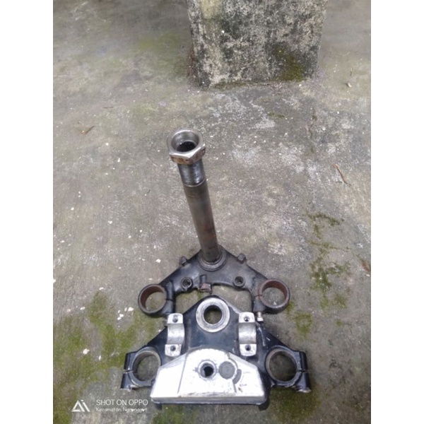 SEGITIGA/ T ATAS BAWAH MEGAPRO