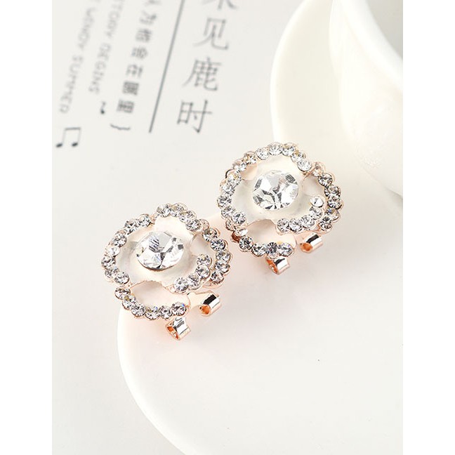 LRC Anting Tusuk Fashion 14k Gold Gold-plated Flower Stud Earrings With Rhinestones Y63696