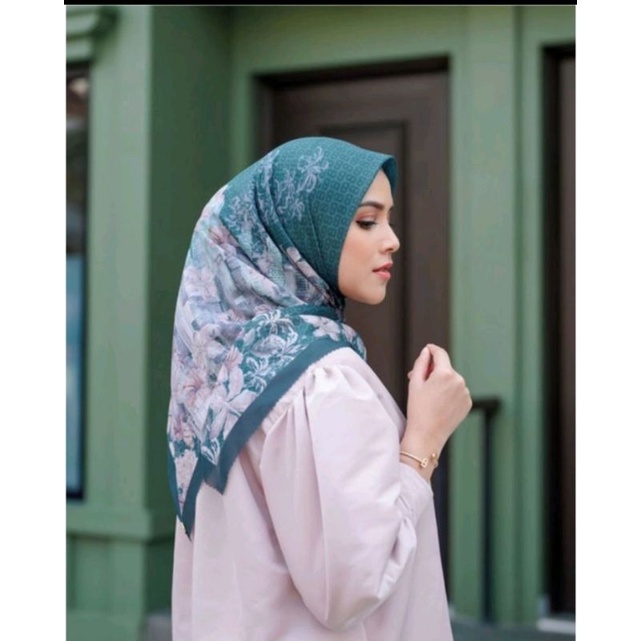 SALE Ready Buttonscarves Malaya Series Emerald
