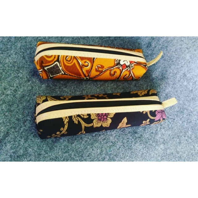 

Tempat pensil batik