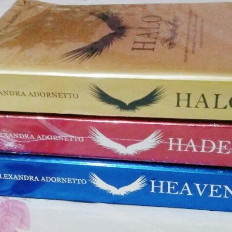 [INDONESIA] BUKU NOVEL HALO TRILOGI - HALO - HADES - HEAVEN - ALEXANDRA ADORNETTO [ORIGINAL]