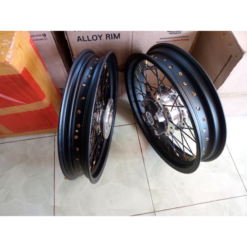 velg Megapro new/Megapro monoshock tapak lebar 300/250x17