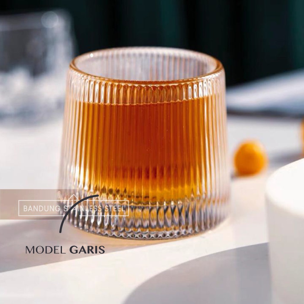 Gelas Whiskey Putar 150ml Kaca Kristal Unik Tebal Spinning Glass Gangsing Whisky Nordic Perancis-garis