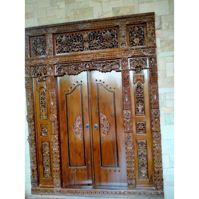 Pintu gebyok ukir jati Jepara murah mewah berkualitas