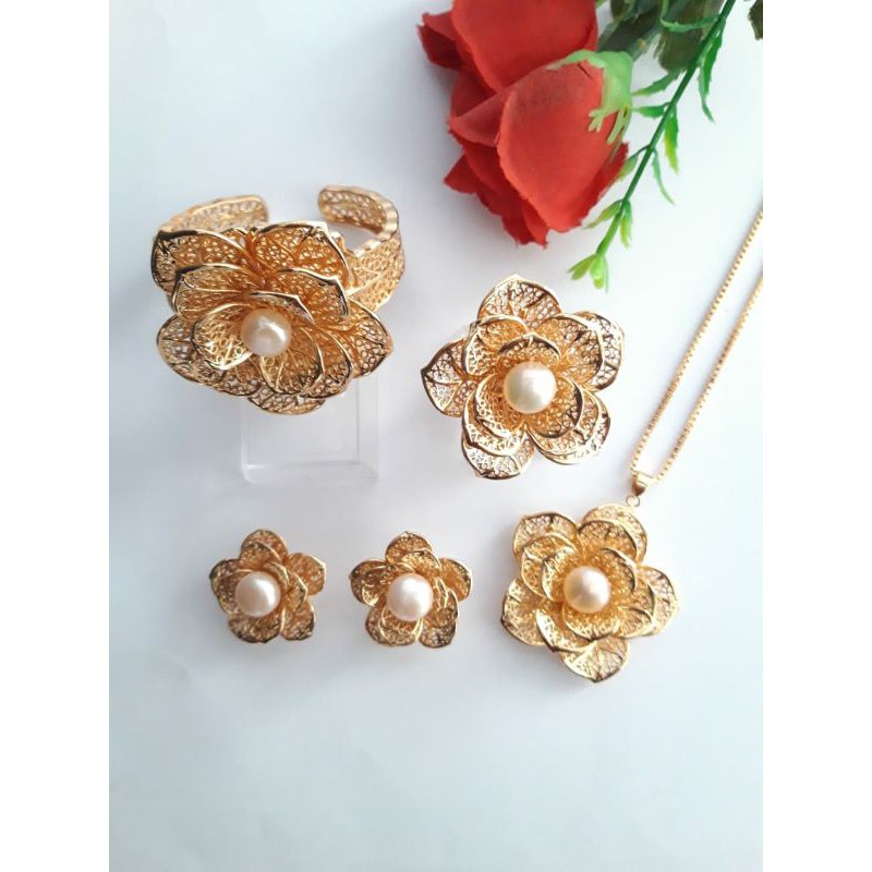 SET PERHIASAN MUTIARA AIR TAWAR ALAMI ASLI LOMBOK PERHIASAN UKIR BUNGA KENDARI