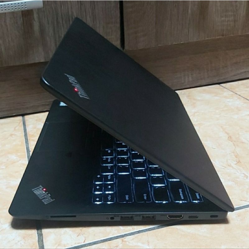 Lenovo Thinkpad 13 Cor i5-7200U Gen7 Ram 4GB SSD 240GB FHD Keyboard Backlight Bezel Slim Muluss