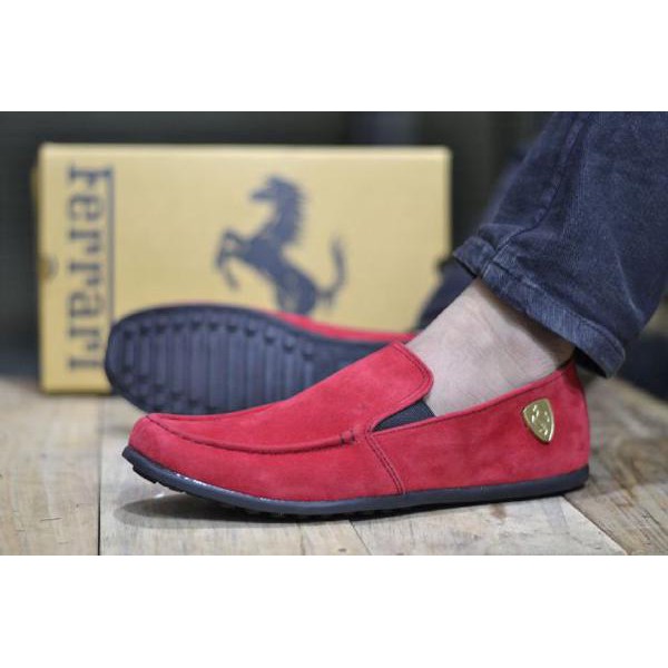 sepatu ferrari slip on suede 001 merah